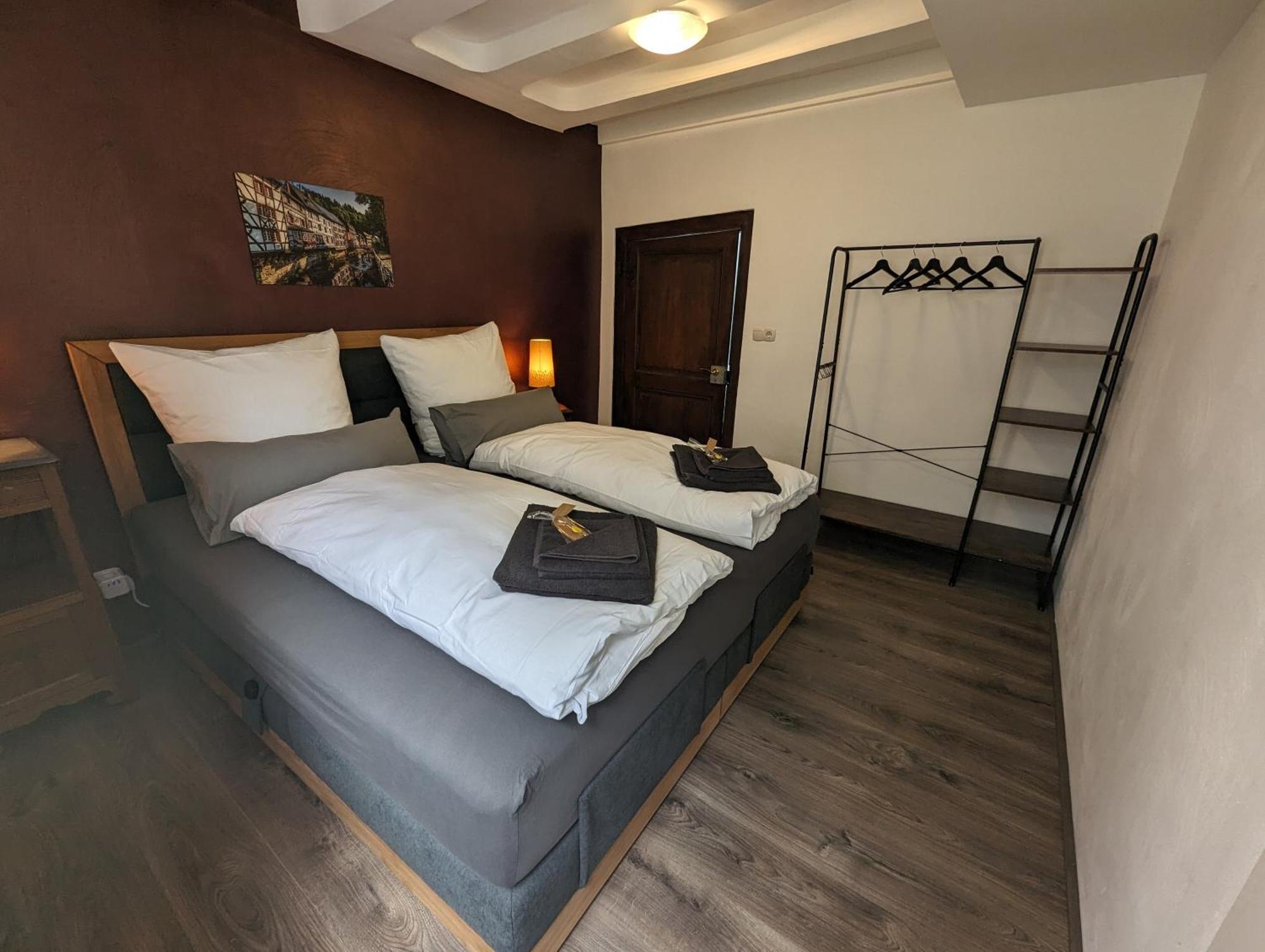 Residenz Vier Jahreszeiten Monschau Esterno foto